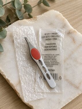 Brand New Tweezers with Grip ✨
